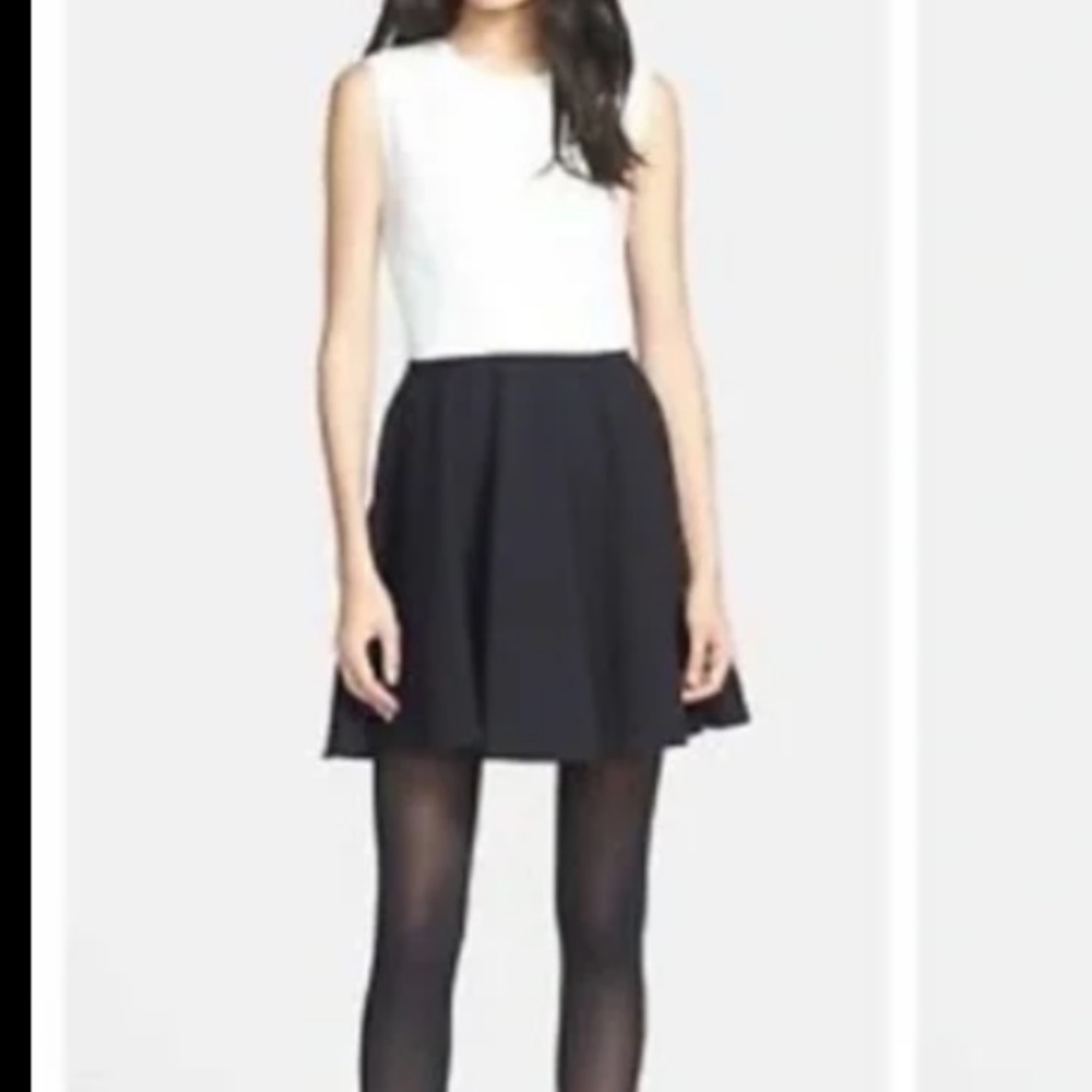 Diane Von Furstenberg Color Block Fit n Flare Jeanne WH/BK Dress | Sz 6
